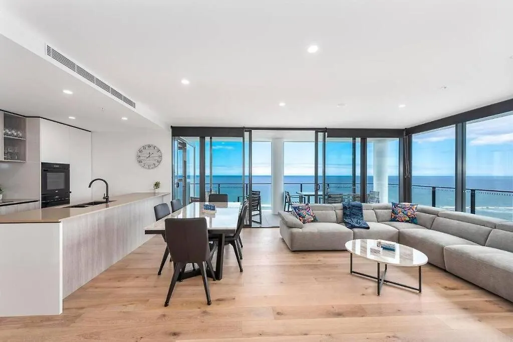 Luxury 3 Bedroom High Floor Ocean View Apartment 黄金海岸 0*,  澳大利亚